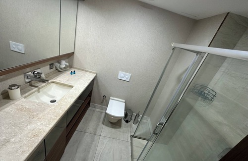 Pendik Apartment | Cozy 1-bedroom with WiFi and AC in delightful Istanbul