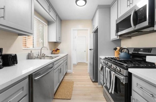 Hawthorne Apartment | Cozy 1-BR Apartment in Hawthorne, close to So-Fi, Intuit Dome, Forum and more