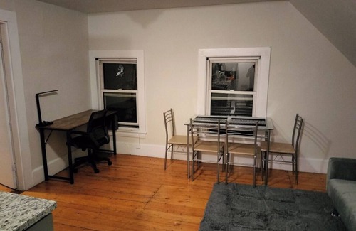 Prospect Hill Apartment | Cozy 1-BR apartment in lovely Somerville