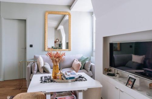 Porte-Saint-Martin Apartment | Cozy 1BD Apart for 2-RépubliqueCanal Saint Martin