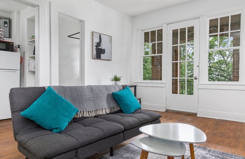 Redmont Park Apartment | Cozy 1bd-Mins to UAB and Downtown + Fast WiFi