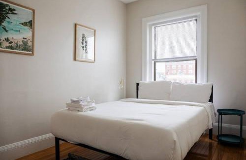 Fenway–Kenmore Apartment | Cozy 1BDR Close to Fenway