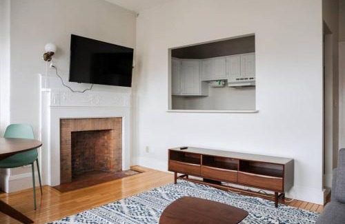 Fenway–Kenmore Apartment | Cozy 1BDR Close to Fenway