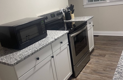 Stokes House | Cozy 1bed/1bath/full kitchen in foothills of NC