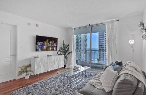 Brickell Apartment | Cozy 1Bed 1Bath Overlooking Brickell Skyline