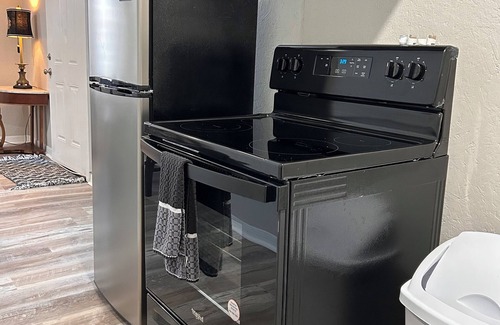 Hattiesburg House | Cozy 1br 1bath with Full Kitchen in Hattiesburg