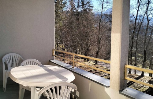 Villard-de-Lans Apartment | Cozy 1BR Apartment Near Village, Ski Shuttles, and Scenic Balcony - Sleeps 4-6