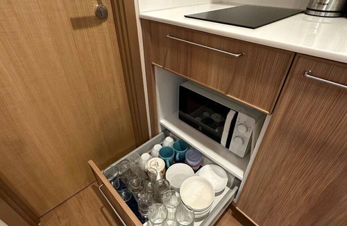 Ban Saiyuan Apartment | Cozy 1BR Apt Desk & Pool, 250m to Rawai X214