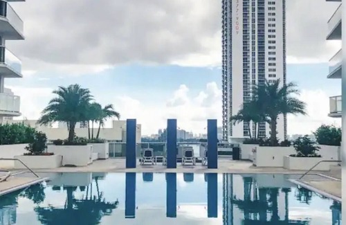 Overtown Apartment | Cozy 1br city view condo