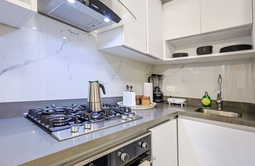 Sarasota Apartment | Cozy 1BR Condo, King Bed, Pool