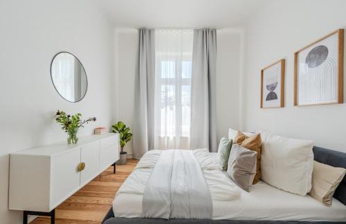 Innenstadt Apartment | Cozy 1BR - Family Retreat in Potsdam!