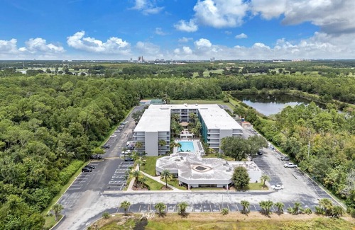 Kissimmee Apartment | Cozy 1BR Near Disney + Pool