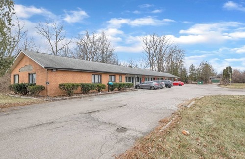 Riverview Apartment | Cozy 1BR Retreat in Brownstown Relax & Unwind!
