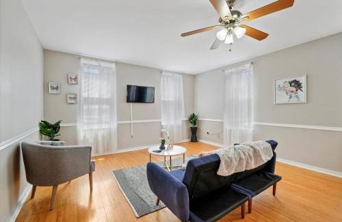 Queen Village Apartment | Cozy 1br W Deck Near Rittenhouse