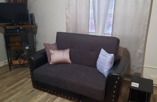 Wilmington Apartment | Cozy 1st flr apt near downtown riverfront