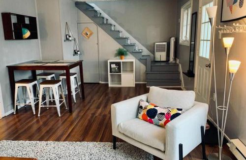 North End Apartment | Cozy 2-BDRM, Mid Floor, Backyard