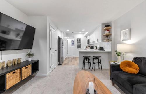 Southeast Calgary House | Cozy 2-Bed 1 Bath Entire Place