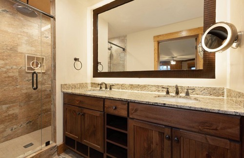 Gatlinburg - Pigeon Forge Resort | Cozy 2 bed & 2 bath unit in Westgate Smokey Mtn. Resort & Water park.nSleeps 6