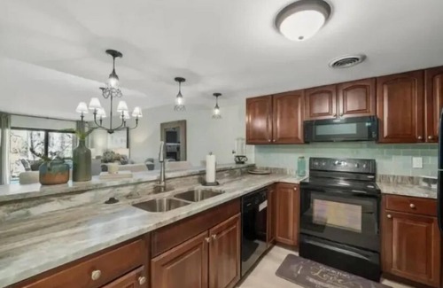 Townsend Condo | Cozy 2-bed/2bath riverfront condo in amazing Townsend with WiFi, AC