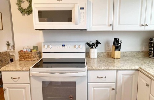 Bristol Apartment | Cozy 2 Bed Apartment in Bristol