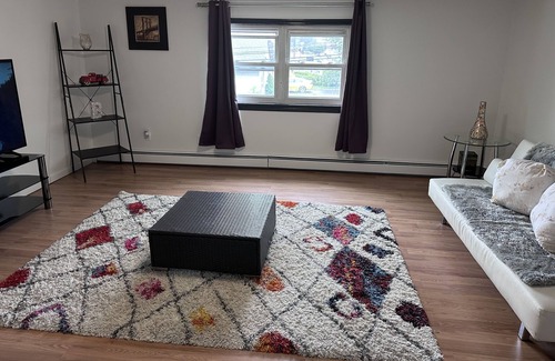 Kearny Apartment | Cozy 2 bed mins away from NYC