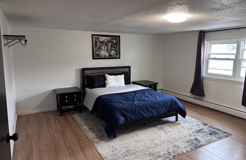 Kearny Apartment | Cozy 2 bed mins away from NYC
