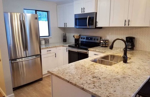 Winter Park Condo | Cozy 2-bed|Minutes from Resort|Pool & Hot Tub