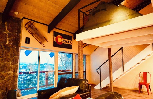 Steamboat Springs Condo | Cozy 2-bedroom condo in wonderful Steamboat Springs with WiFi.
