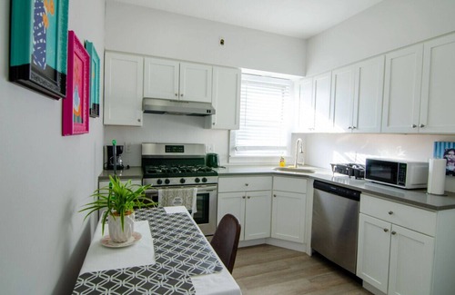 Union City Apartment | Cozy 2 bedroom 1 bath with amazing NYC views