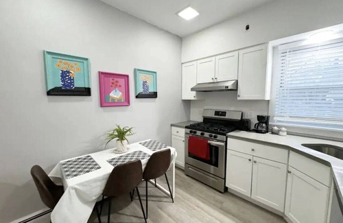 Union City Apartment | Cozy 2 bedroom 1 bath with amazing NYC views