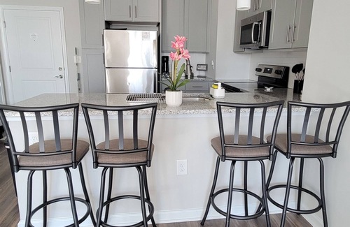 Northeast Raleigh Apartment | Cozy 2 bedroom 2 bath apartment just 18 minutes away from airport.
