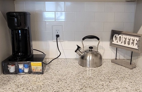 Northeast Raleigh Apartment | Cozy 2 bedroom 2 bath apartment just 18 minutes away from airport.