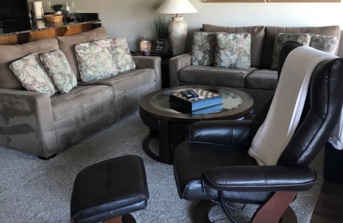 Chelan Condo | Cozy 2-bedroom, 2-bath condo at Peterson's Waterfront on Lake Chelan.