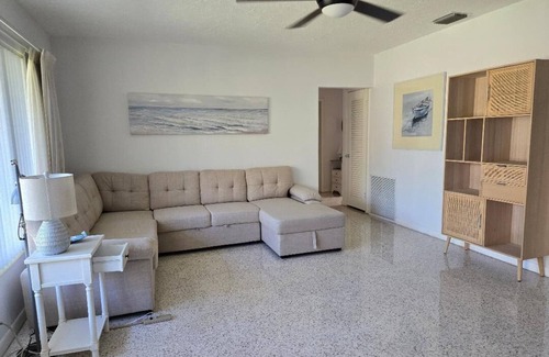 Gulf Gate Estates House | Cozy 2-bedroom 2bth house in charming Sarasota, FL minutes from Siesta Key Beach