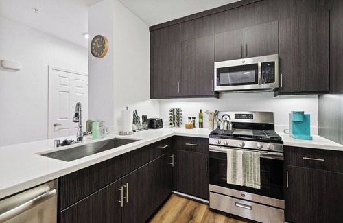 Marina del Rey Apartment | Cozy 2-bedroom apartment in welcoming Marina del Rey! Free parking and pool!