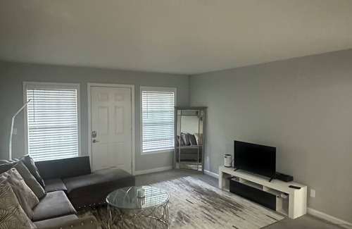 Stone Mountain Apartment | Cozy 2-bedroom apartment with WiFi, AC in tranquil Stone Mountain