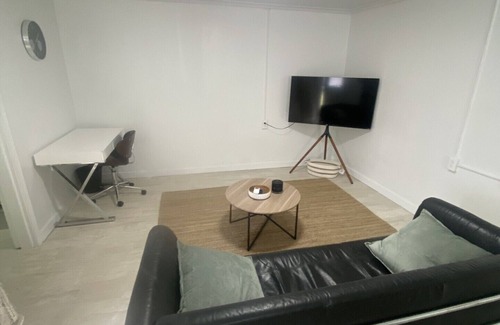 Warner Robins Apartment | Cozy 2-bedroom apartment in welcoming Warner Robins with WiFi, AC