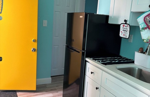 Glenwood Apartment | Cozy 2-bedroom apartment in enjoyable Philadelphia with WiFi, AC