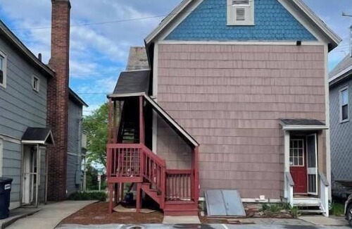 Burlington Apartment | Cozy 2 Bedroom Apartment Overlooking Park