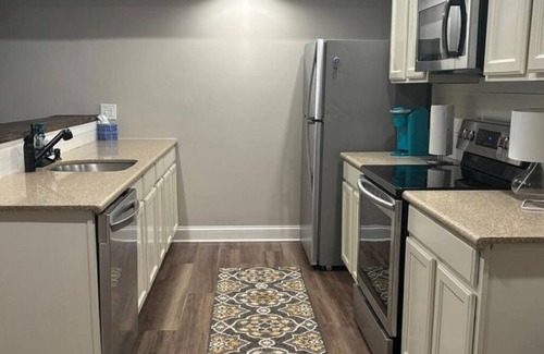 Newnan Apartment | Cozy 2 bedroom apartment conveniently located in Newnan