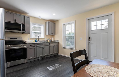 Guild Apartment | Cozy 2-bedroom apt 4 innLakes Region with AC, WiFi, Pet friendly 2 queen beds