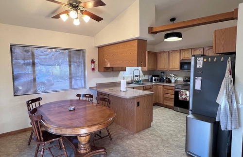 Pine Cabin | Cozy 2-bedroom cabin in Pine with mountain views and WIFI