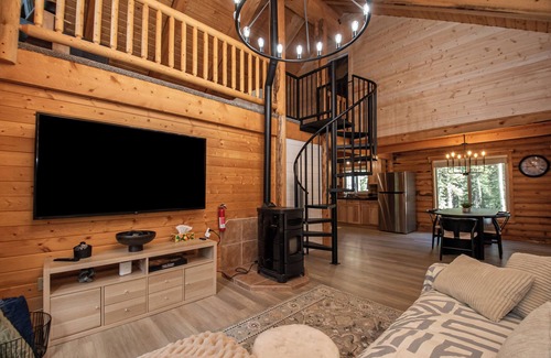 Steam Engine Meadows Cabin | Cozy 2-bedroom cabin in tranquil Brian Head