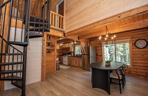 Steam Engine Meadows Cabin | Cozy 2-bedroom cabin in tranquil Brian Head