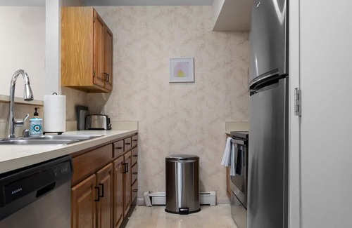 Acme Apartment | Cozy 2 Bedroom Condo at GTR!