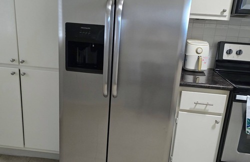 Texas Medical Center Condo | Cozy 2-bedroom condo in charming Medical Center fully furnished
