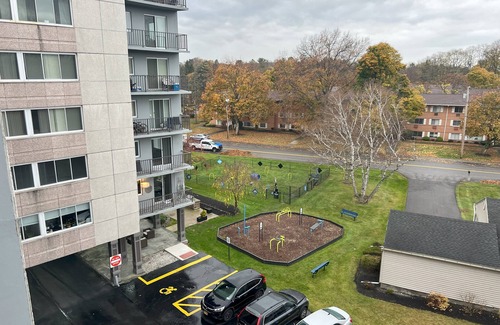Rochester Condo | Cozy 2-bedroom condo with fitness room, indoor pool, WiFi in lovely Brighton