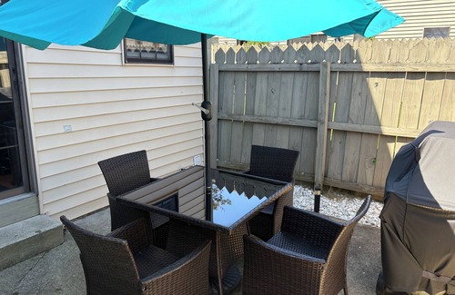 Northwest Columbus Condo | Cozy 2-bedroom condo with WiFi, AC in enjoyable Columbus