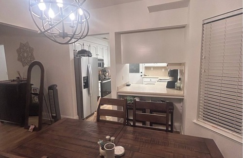 Raisin Condo | Cozy 2-bedroom condo with AC, WiFi in peaceful Fresno