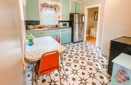 Poultney Cottage | Cozy 2 bedroom cottage located on Poultney River